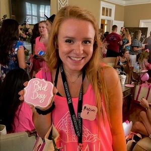 Meet your Posher, Madi